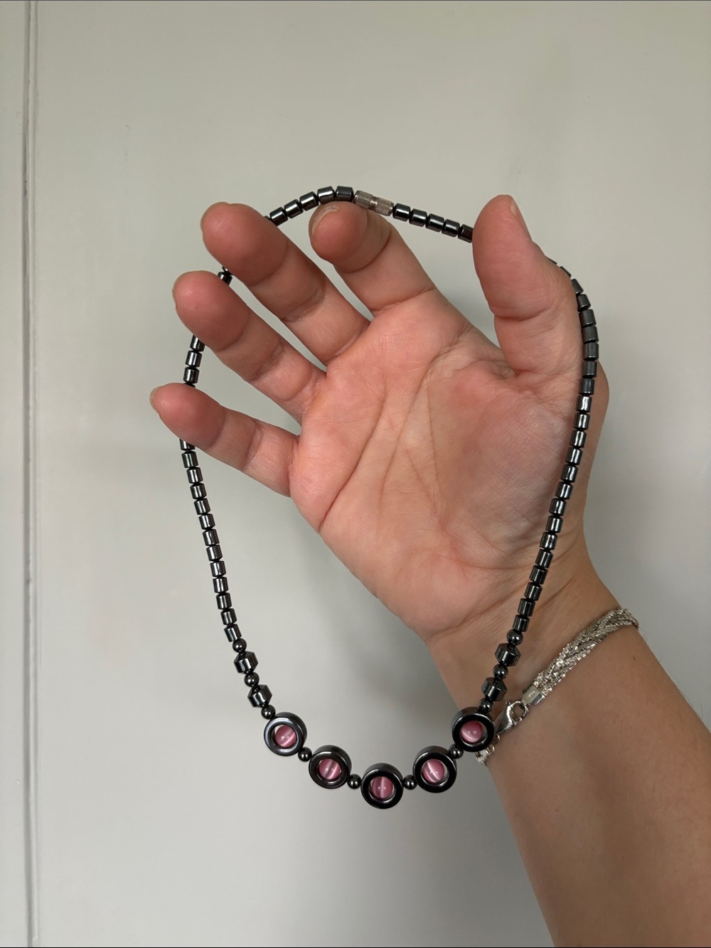 Vintage hematite and pink cats eye bead necklace 1990s 17” length